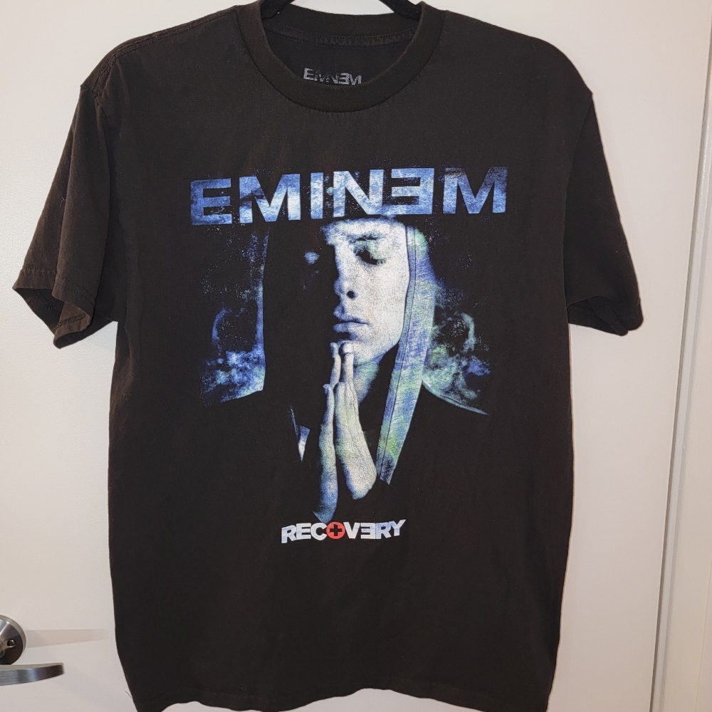 Band T